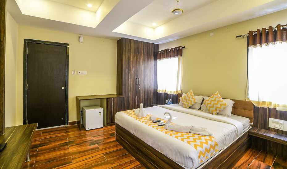 Kacheguda Hotel Booking, Hyderabad Hotels Booking, Nampally Hotels Booking, Abids Hotels Booking, Assembly Hotels Booking, Khairtabad Hotels Booking, Hussain Sagar Hotels Booking, City Centre Hotels Booking, Osmania Medical College Hotels Booking, Koti Hotels Booking, Secretariat Hotels Booking, Himayath Nagar Hotels Booking