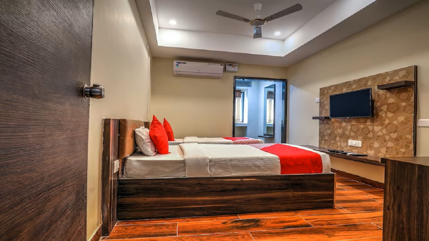 Hotel, Hotels, Best, Good, Economy, Star, Standard, Business, Boutique, Class, Deluxe, Tourist, Rating, Book, Booking, Bookings, Reservation, Reservations, Contact Number, Hyderabad, Nampally, Abidss, Assembly, khairatabad, Hussain Sagar, City Center, Osmania Medical College, Koti, Secretariat, Himayath nagar, Charminar